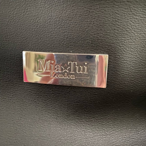 Mia Tui Travel Tote from London - Picture 5 of 17